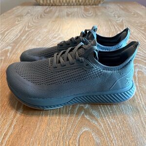 Flux Adapt Running Shoe